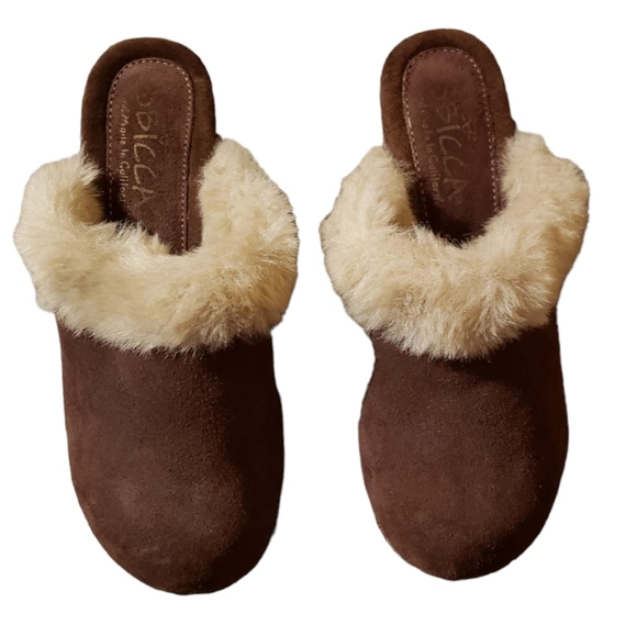 Sbicca Suede Fur Wedges - Picture 2 of 4